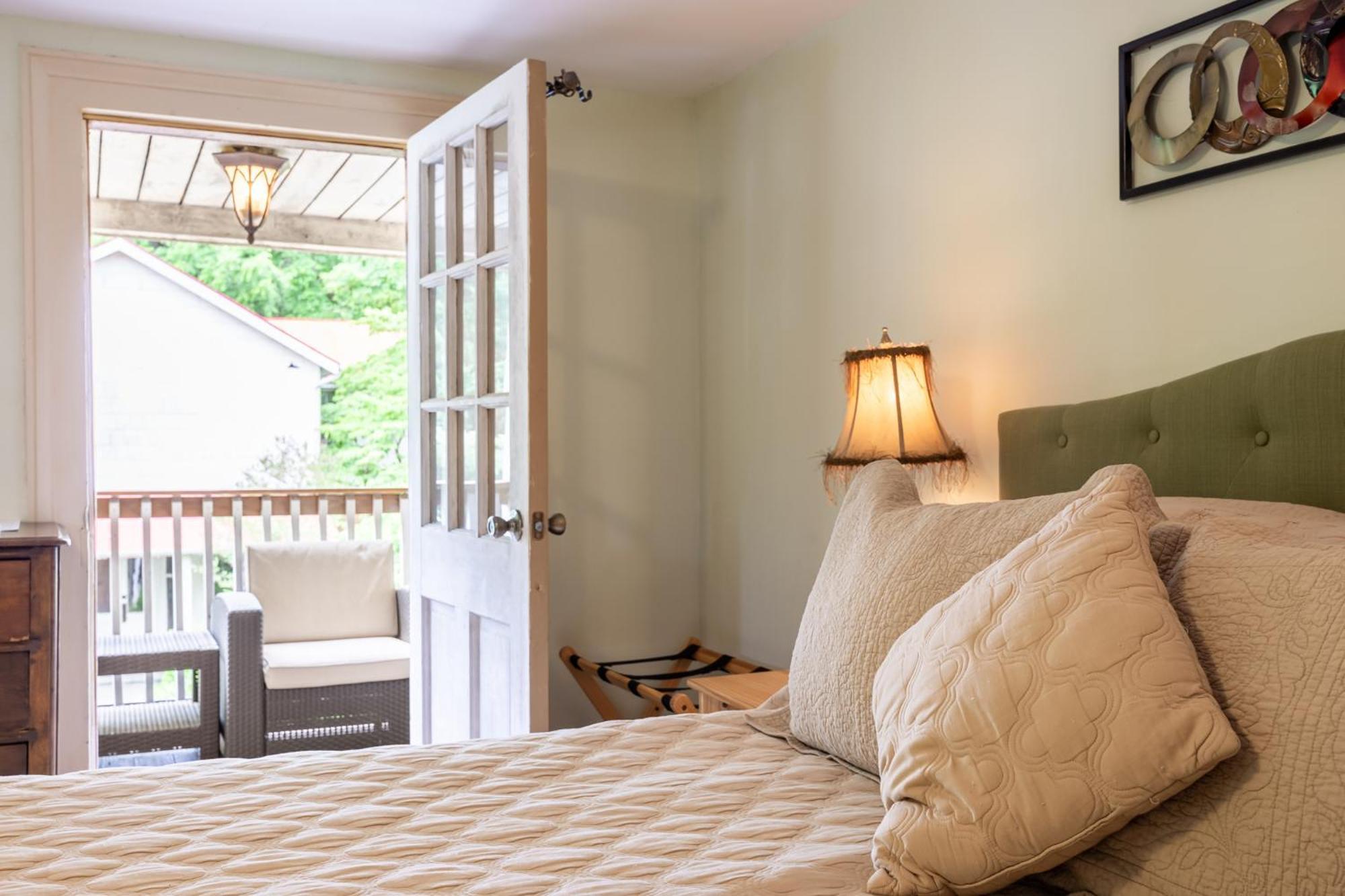 Bliss Point Farm And B&B, Llc Earlysville 외부 사진