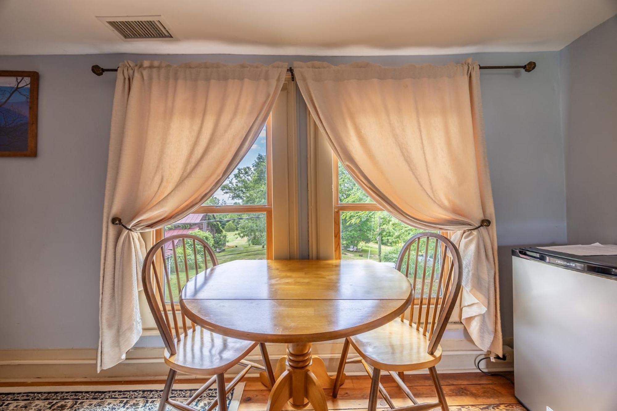 Bliss Point Farm And B&B, Llc Earlysville 외부 사진