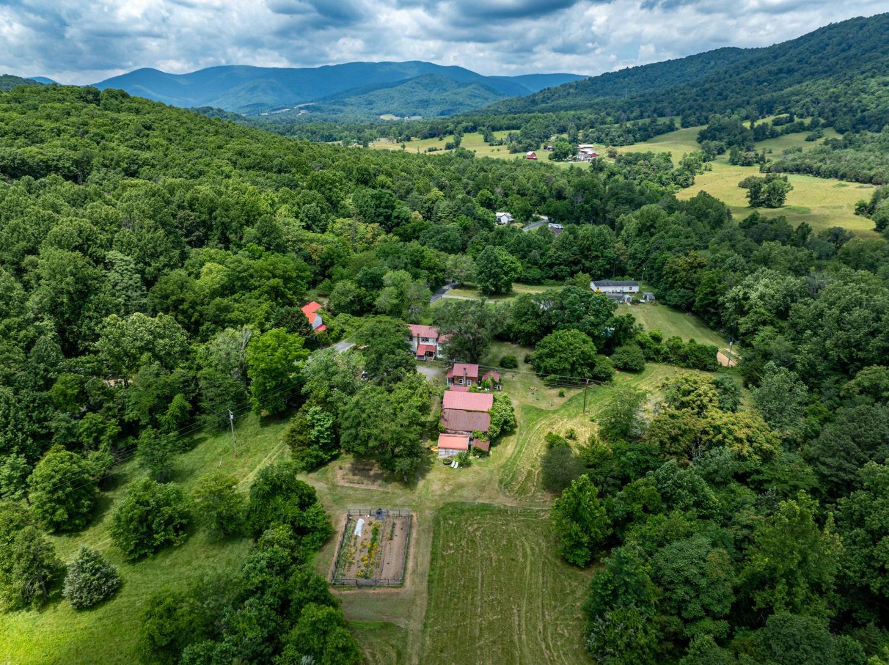 Bliss Point Farm And B&B, Llc Earlysville 외부 사진
